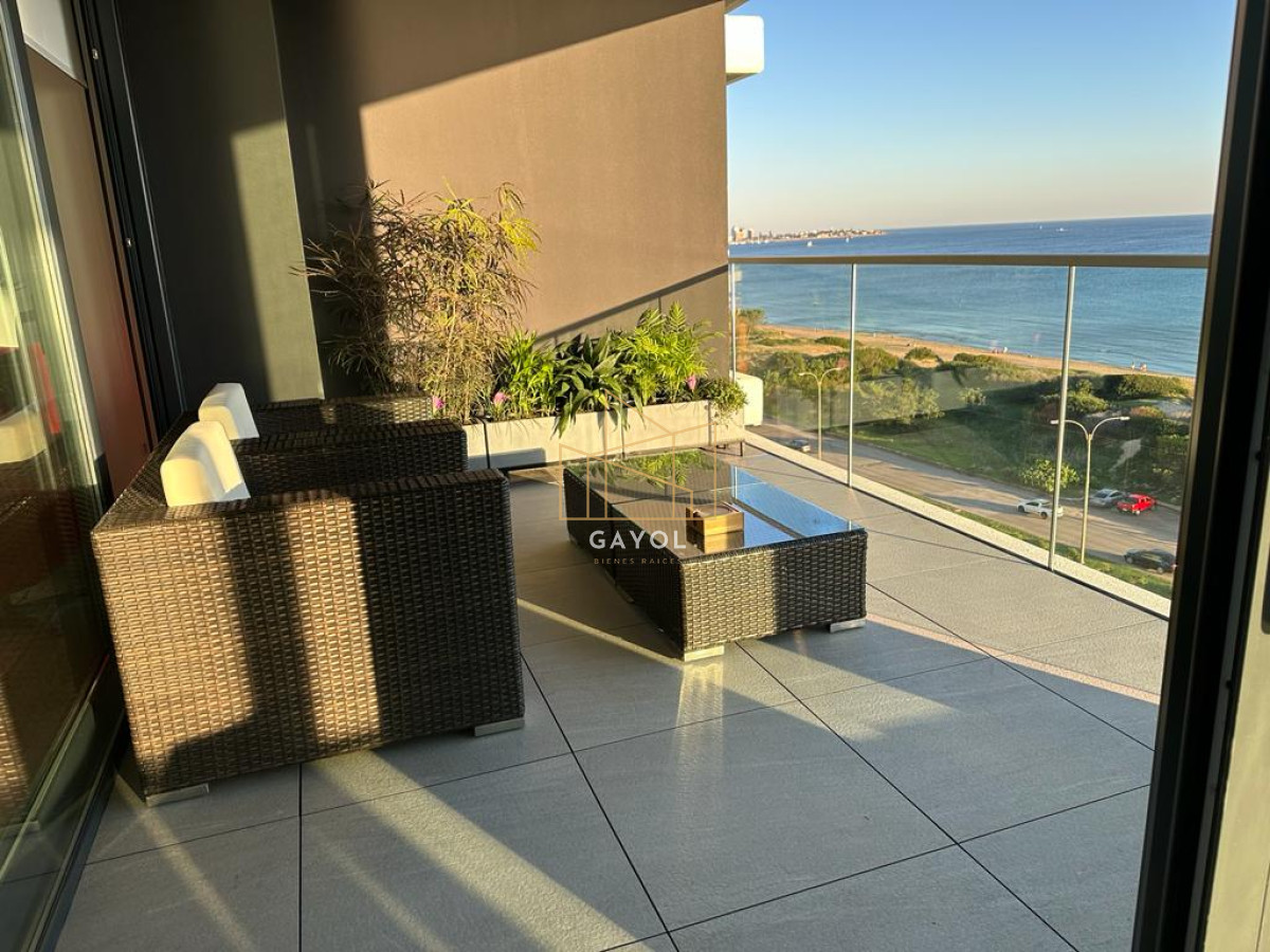 Apartamento ID.484 - Mansa frente al mar parada 18 calidad premium