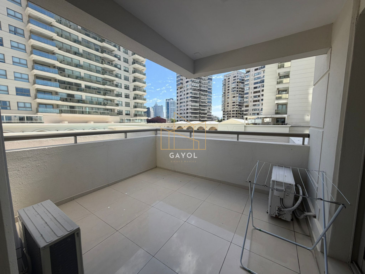 Apartamento ID.1310 - Apartamento en venta de 4 dormitorios en Punta del este , Imperiale 