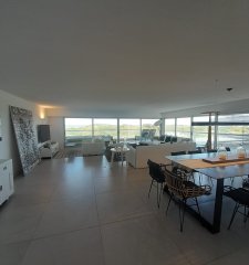 Alquiler apartamento tres dormitorios punta del este edifcio Silente