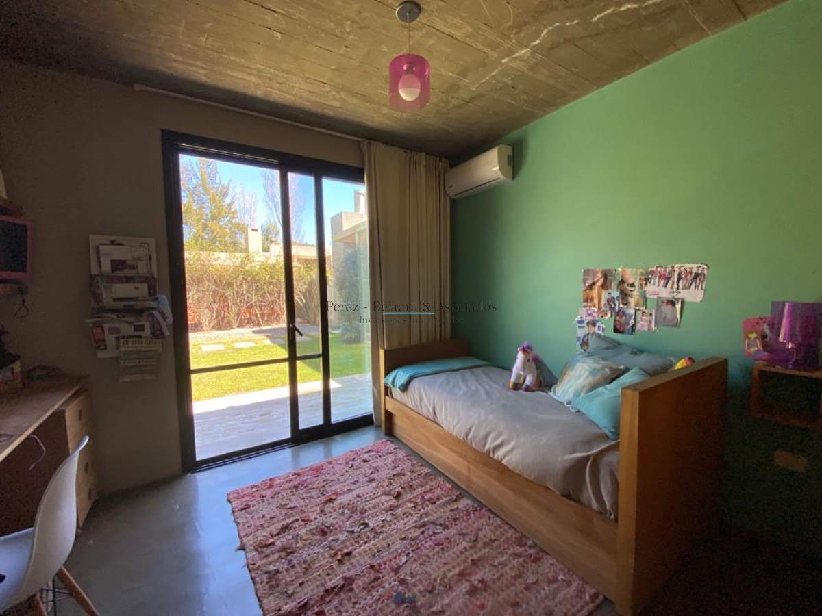Casa ID.955 - Confortable casa en Barrio Privado