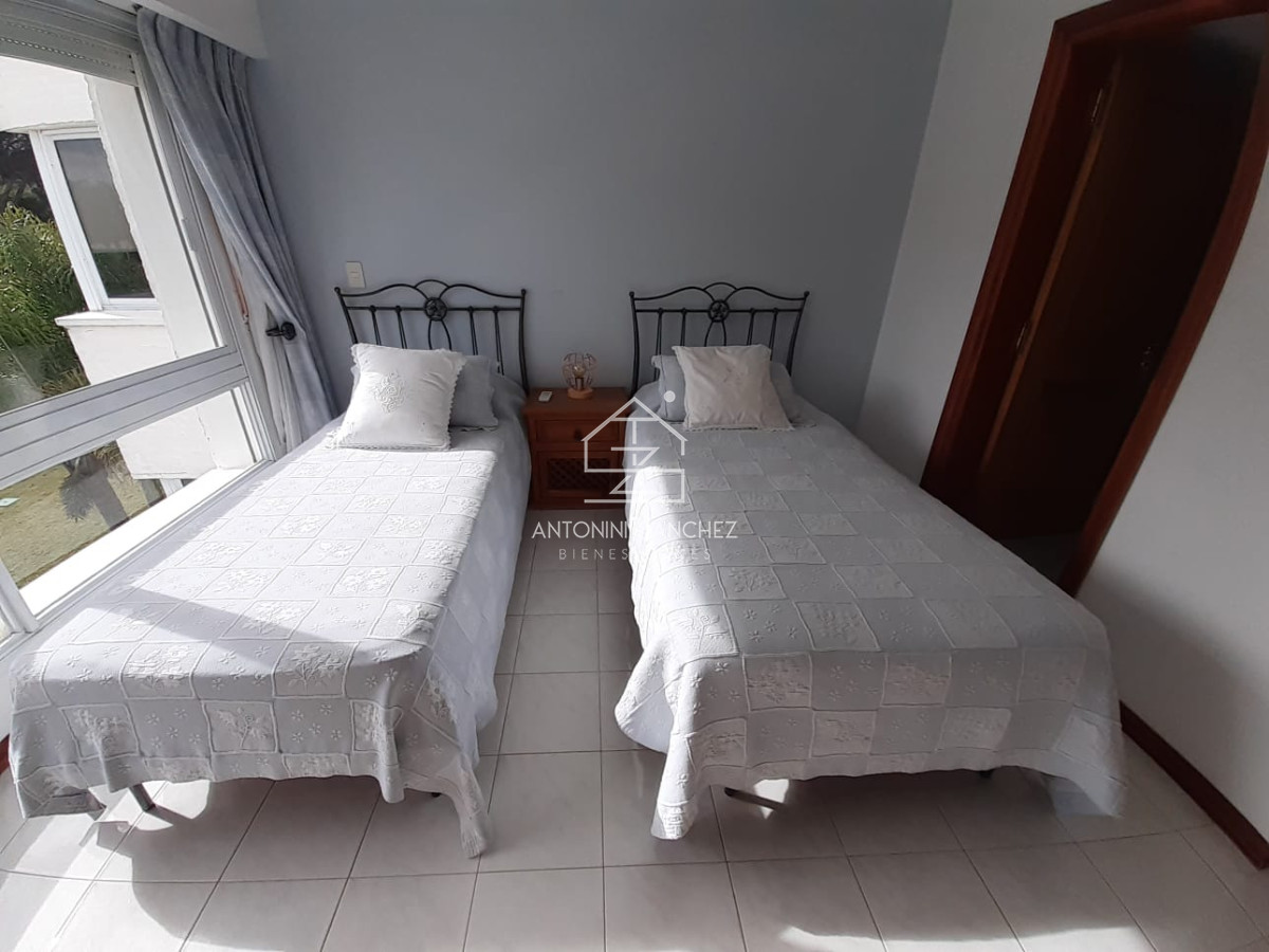 Apartamento ID.1278 - Sobre rambla, categoría y comodidad.