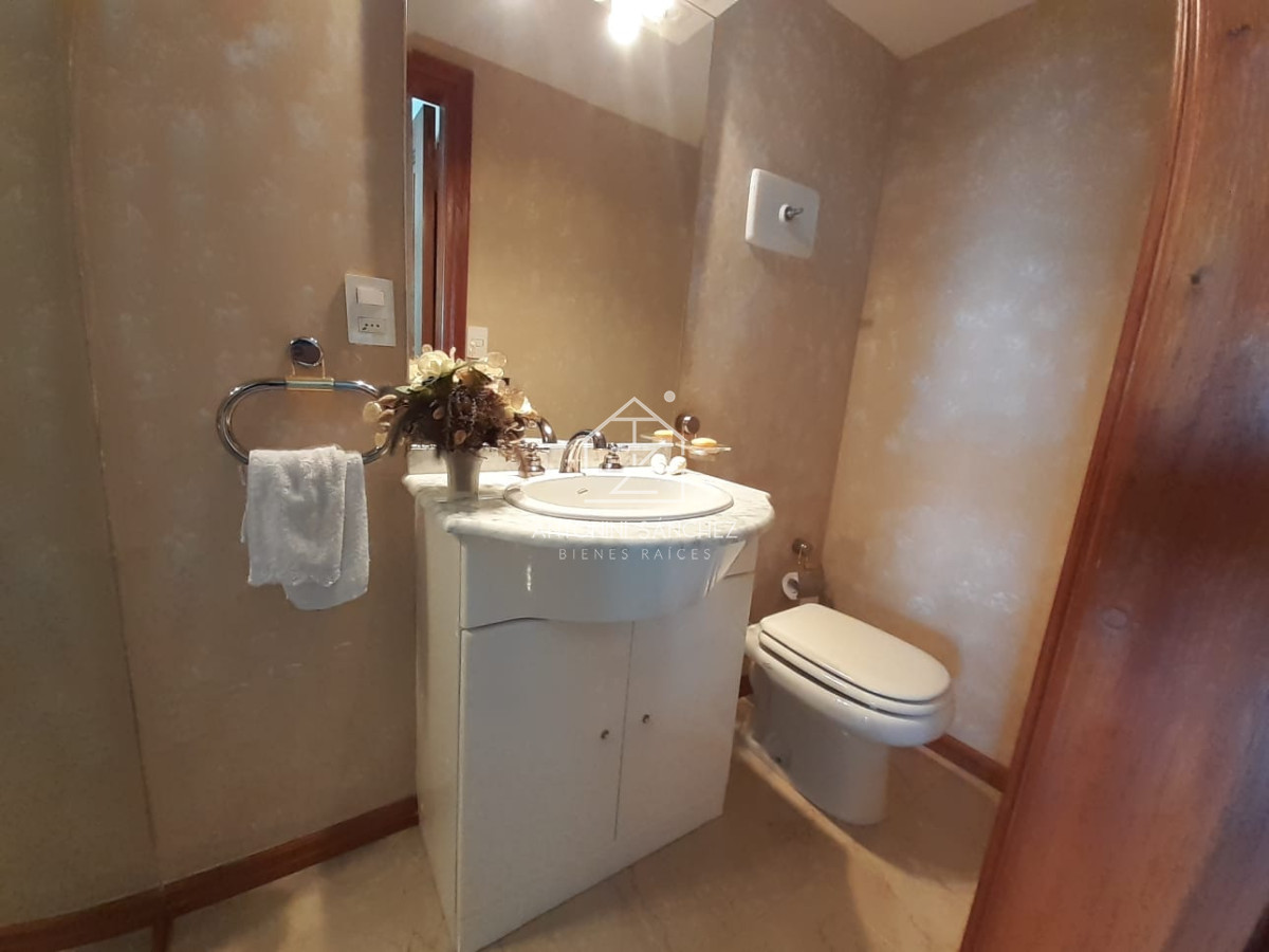 Apartamento ID.1278 - Sobre rambla, categoría y comodidad.