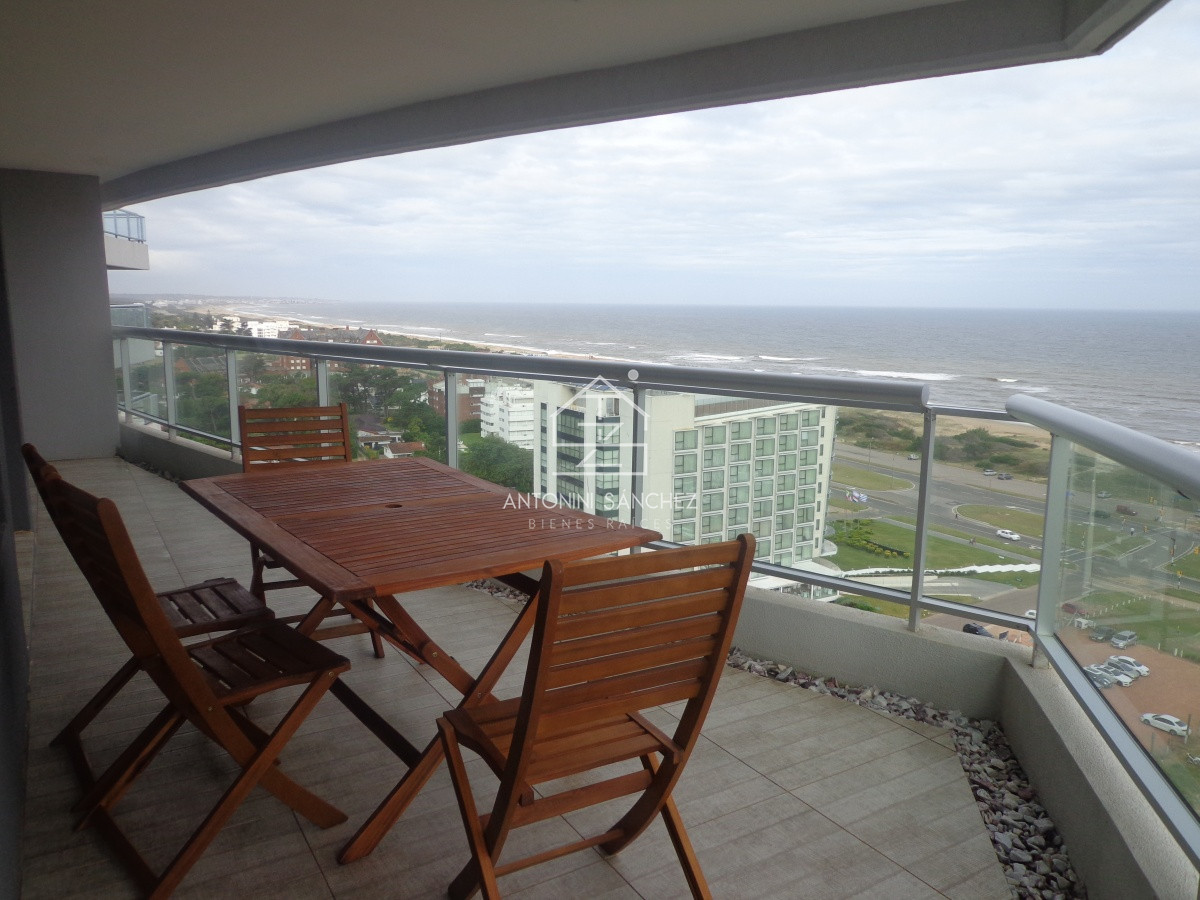 Apartamento ID.1279 - Brava 3 dormitorios y servicio