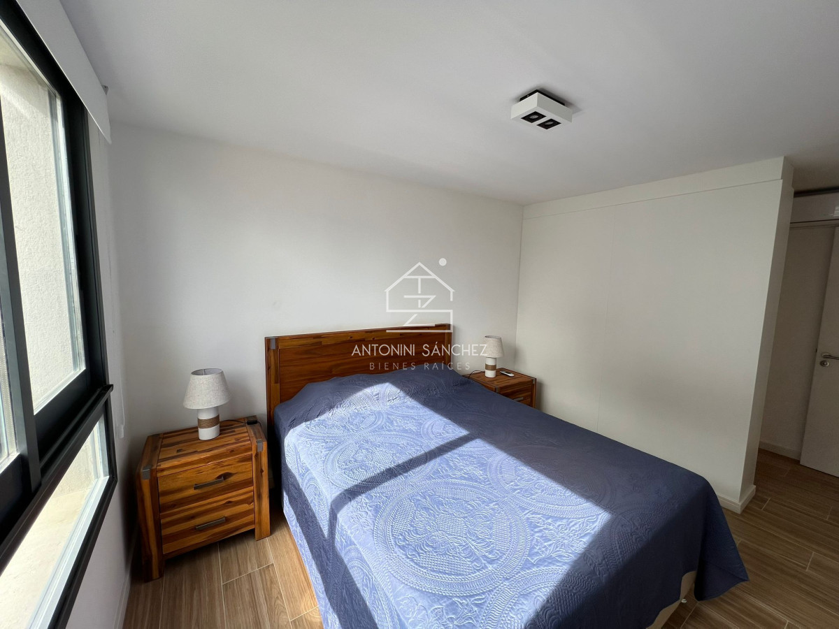 Apartamento ID.3105 - Apartamento en Venta de 2 dormitorios en Punta del este , Playa Brava , Siglo Sol 