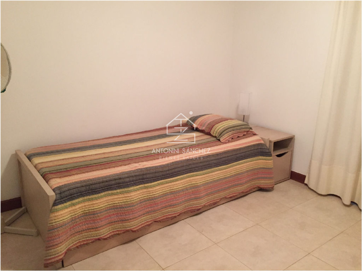 Apartamento ID.1280 - Brava, 3 dormitorios y dependencia