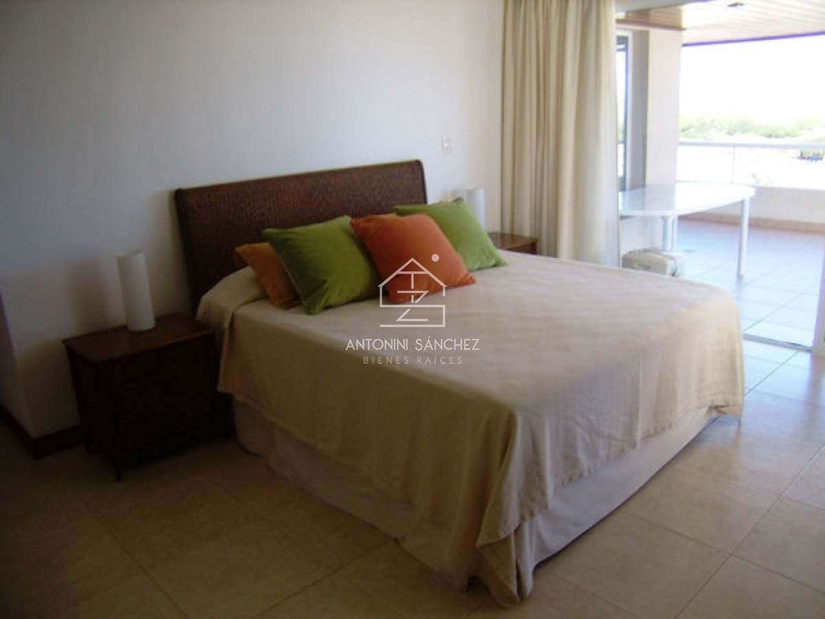 Apartamento ID.1280 - Brava, 3 dormitorios y dependencia