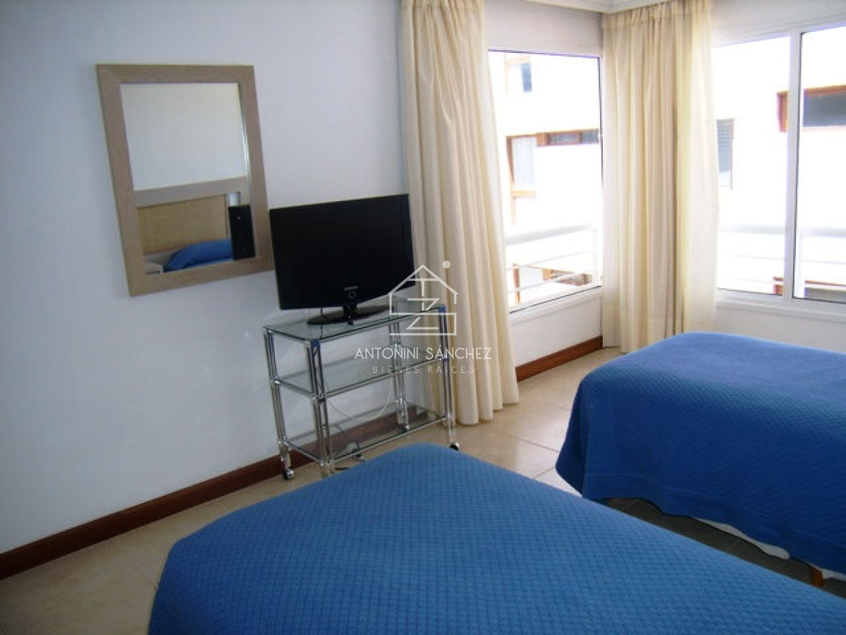 Apartamento ID.1280 - Brava, 3 dormitorios y dependencia