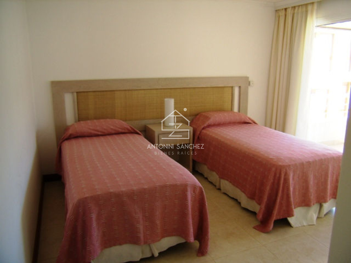 Apartamento ID.1280 - Brava, 3 dormitorios y dependencia
