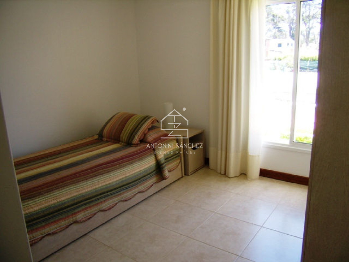 Apartamento ID.1280 - Brava, 3 dormitorios y dependencia