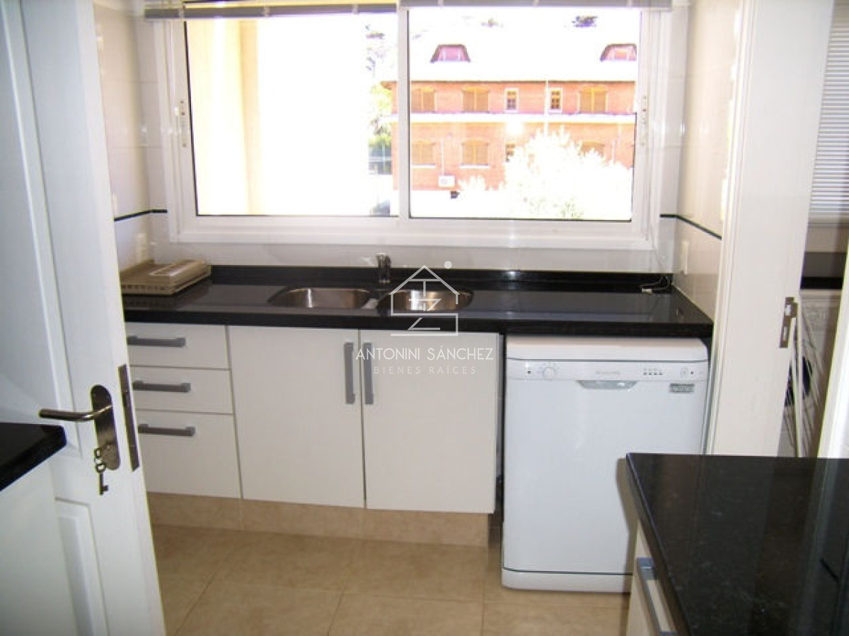 Apartamento ID.1280 - Brava, 3 dormitorios y dependencia