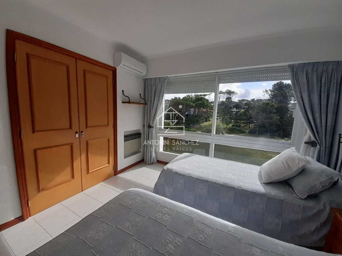 Apartamento ID.1278 - Sobre rambla, categoría y comodidad.