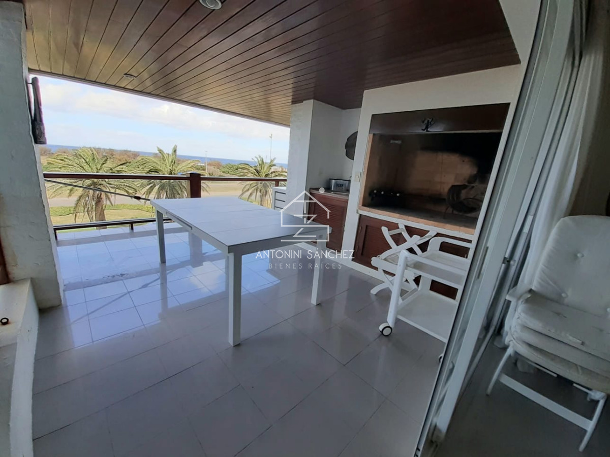 Apartamento ID.1278 - Sobre rambla, categoría y comodidad.