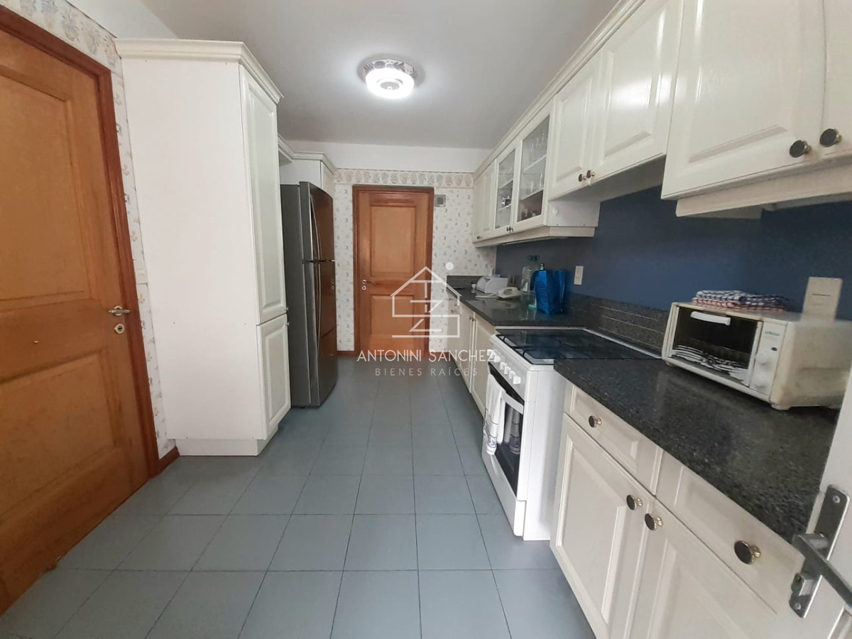 Apartamento ID.1278 - Sobre rambla, categoría y comodidad.