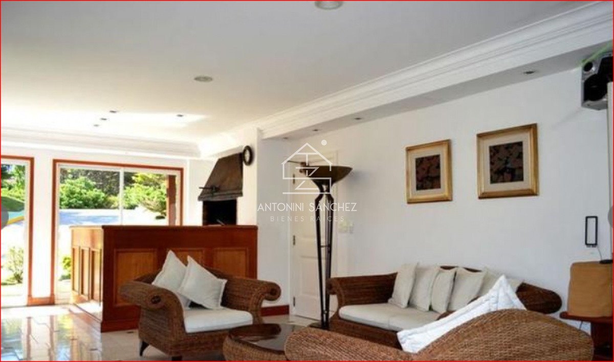 Apartamento ID.1278 - Sobre rambla, categoría y comodidad.