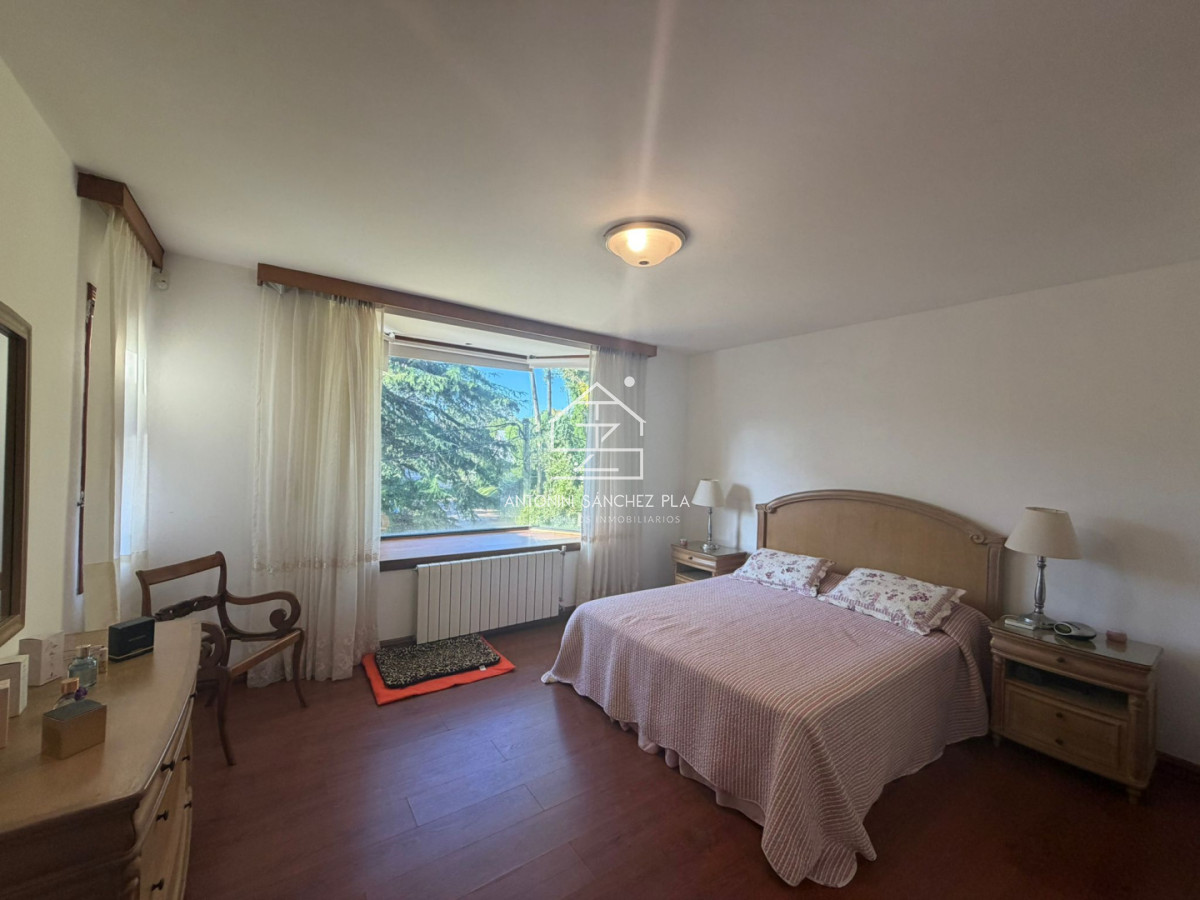 Casa ID.4048 - Casa en Alquiler anual Punta del este 3 dormitorios San Rafael , Parrillero , Piscina 