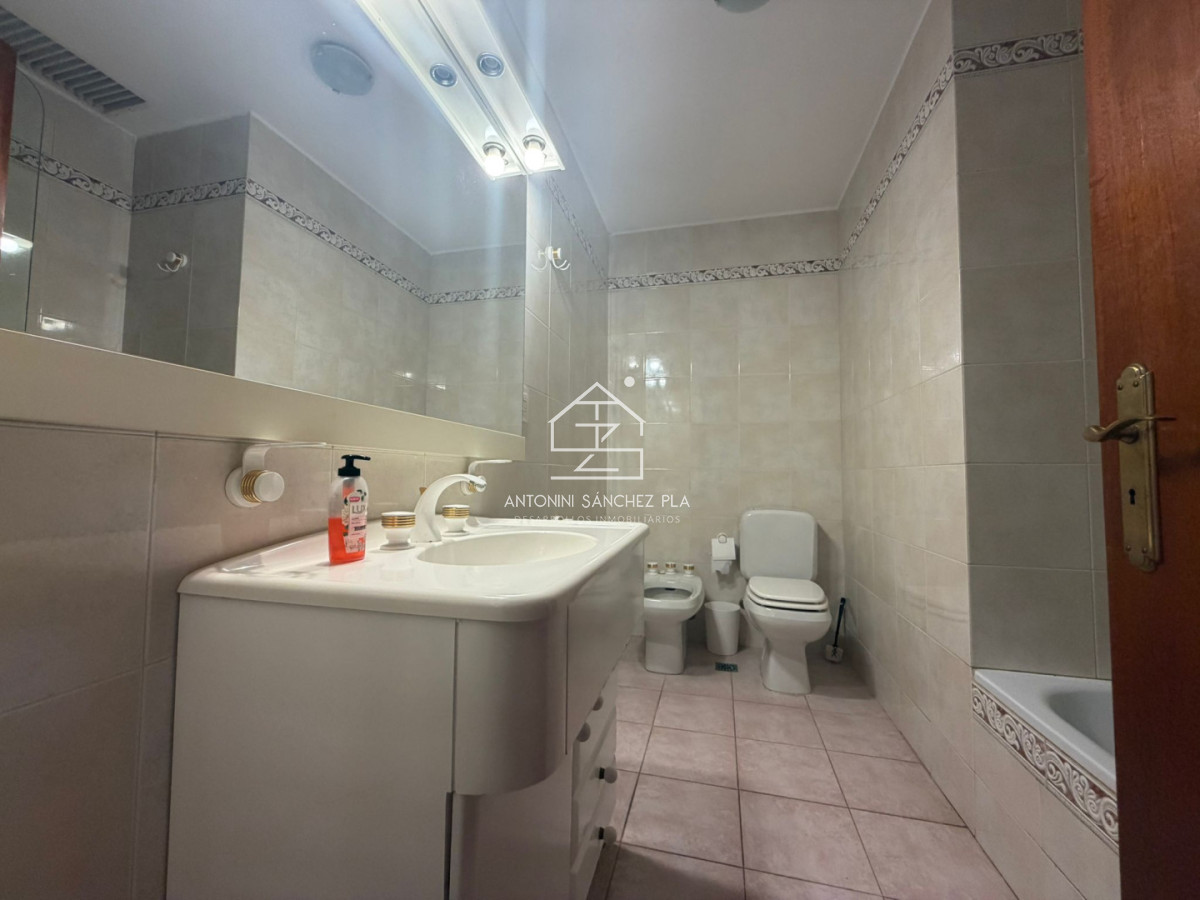 Casa ID.4048 - Casa en Alquiler anual Punta del este 3 dormitorios San Rafael , Parrillero , Piscina 