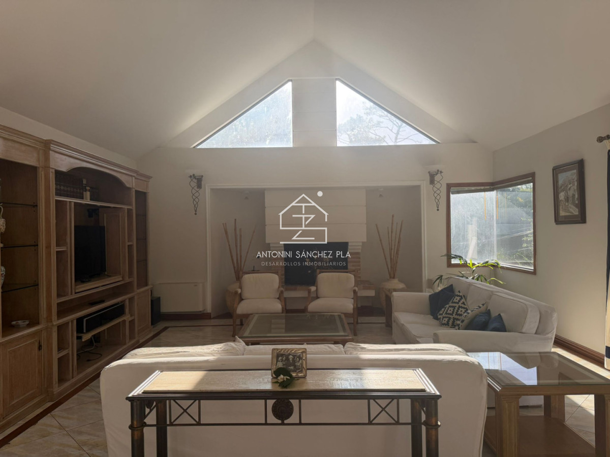 Casa ID.4048 - Casa en Alquiler anual Punta del este 3 dormitorios San Rafael , Parrillero , Piscina 