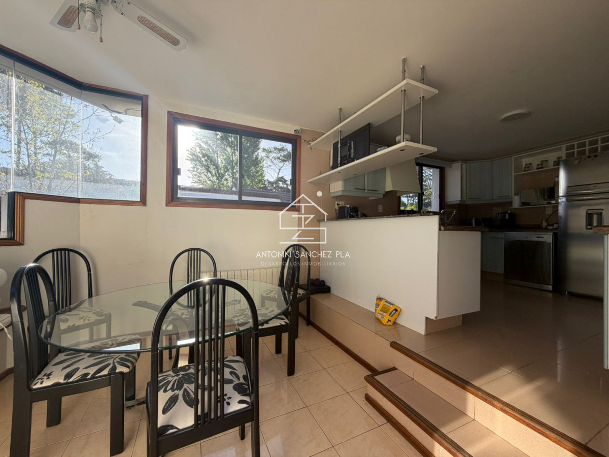 Casa ID.4048 - Casa en Alquiler anual Punta del este 3 dormitorios San Rafael , Parrillero , Piscina 