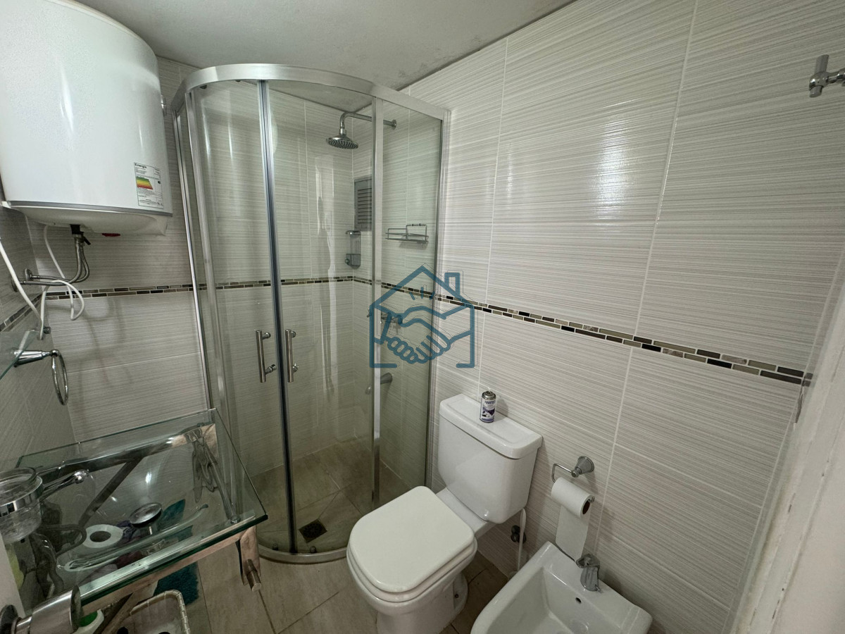 Apartamento ID.1283/Piso-alto-con-vista-al-puerto - Piso alto con vista al puerto