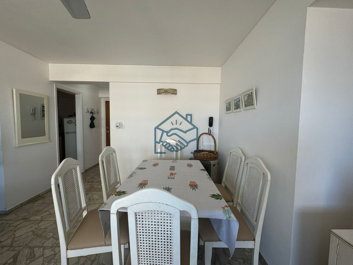 Apartamento ID.1283/Piso-alto-con-vista-al-puerto - Piso alto con vista al puerto