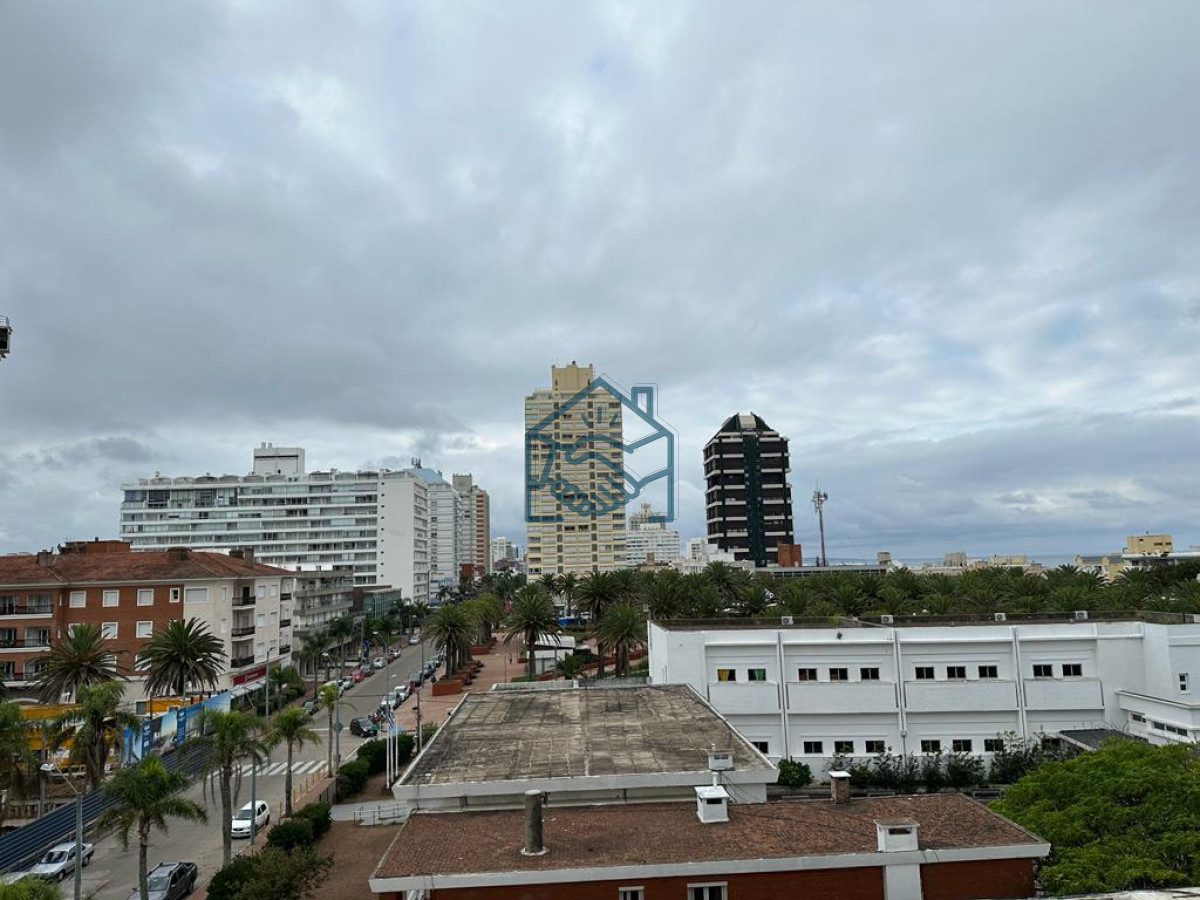 Apartamento ID.1279/Peninsula--con-servicio-de-mucamas - Peninsula  con servicio de mucamas