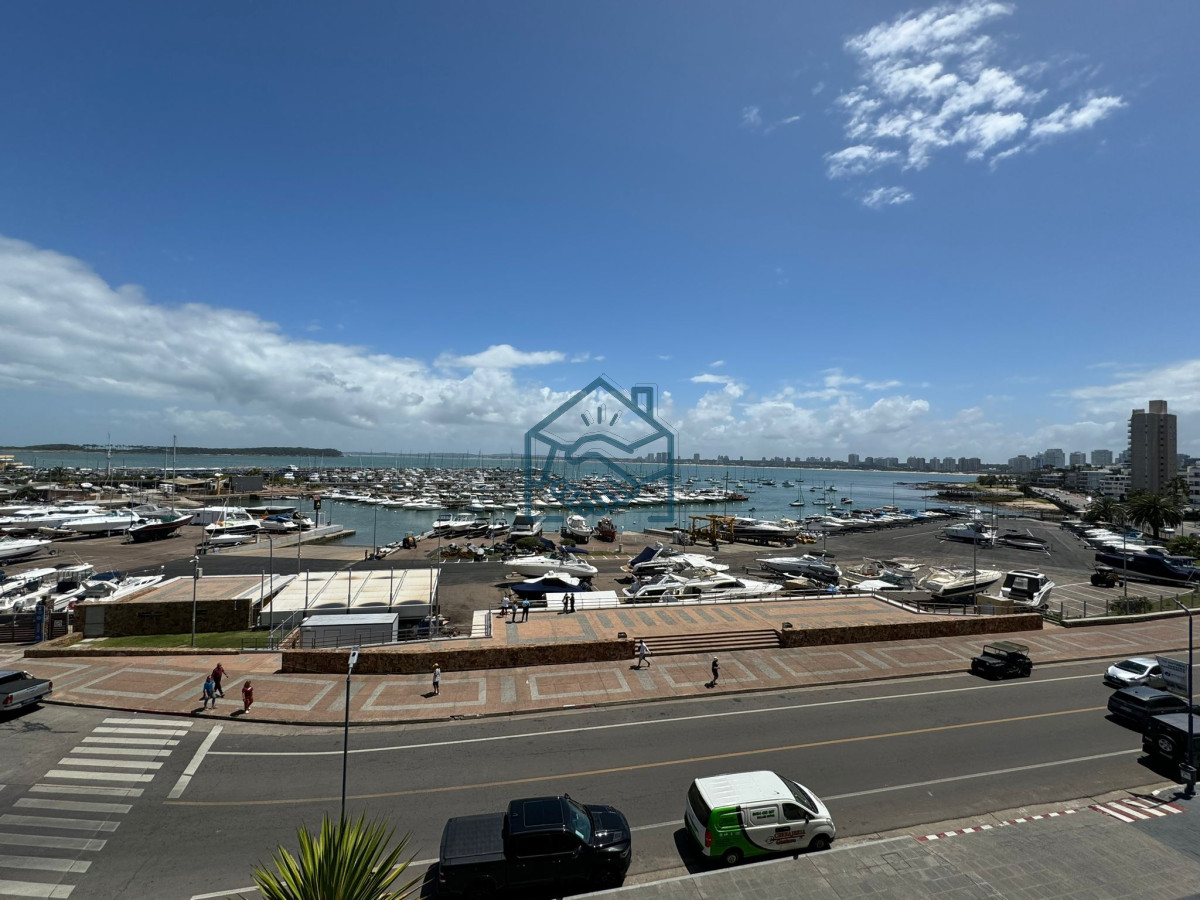Apartamento ID.1122/Frente-al-puerto-soñada-vista - Frente al puerto soñada vista