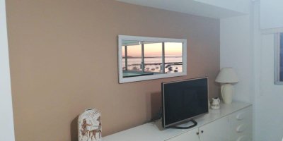 Apartamento ID.1283/Piso-alto-con-vista-al-puerto - Piso alto con vista al puerto