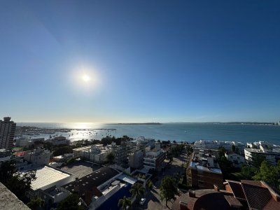 Apartamento ID.1056/Peninsula-a-metros-del-puerto-con-excelente-vista - Peninsula a metros del puerto con excelente vista