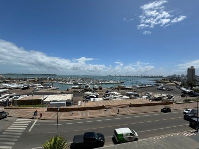 Apartamento ID.1122/Frente-al-puerto-soñada-vista - Frente al puerto soñada vista
