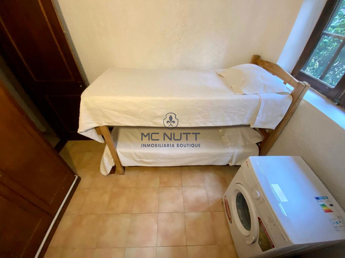 Casa ID.545/ - ESPECTACULAR CASA EN LUGANO 5 DORMITORIOS 4 BAÑOS 