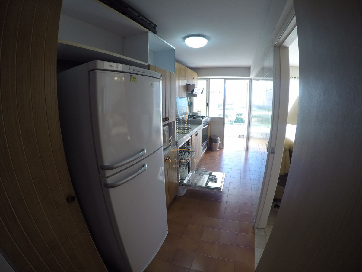 Apartamento ID.615 - Apartamento frente al mar, brava , en alquiler temporal y venta en Punta del Este