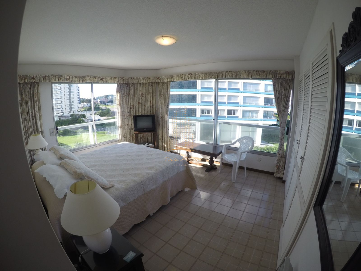 Apartamento ID.615 - Apartamento frente al mar, brava , en alquiler temporal y venta en Punta del Este