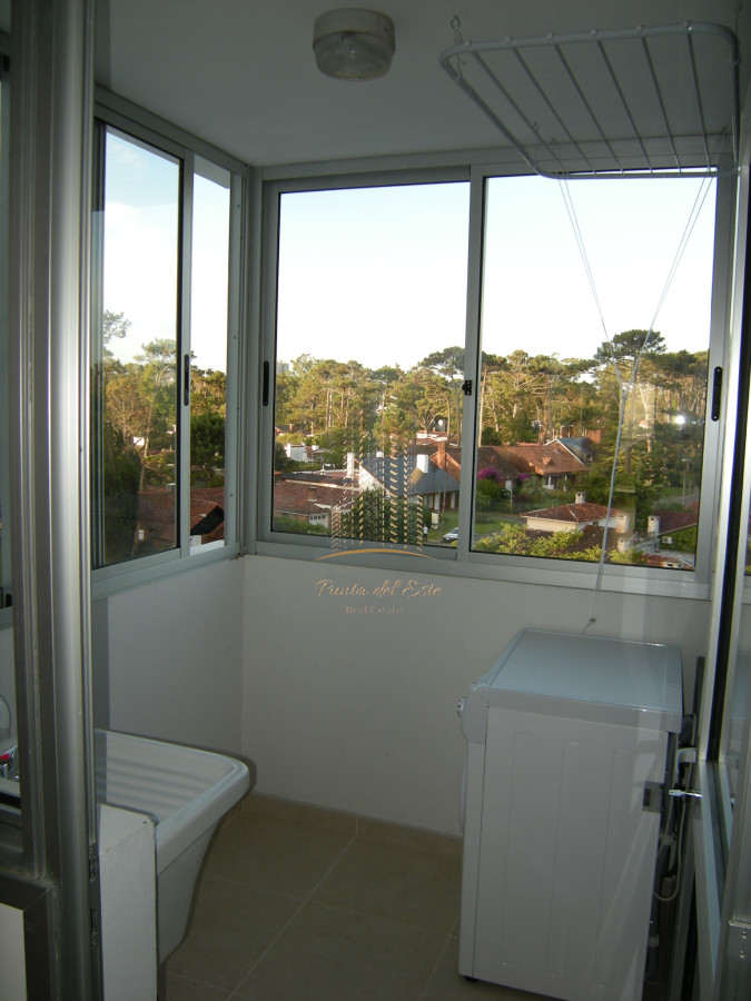 Apartamento ID.563 - Apartamento en alquiler temporal, playa mansa, Punta del Este