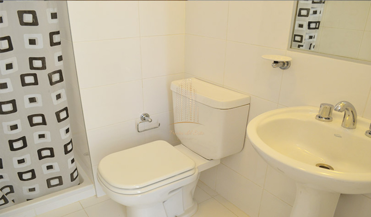 Apartamento ID.570 - Alta gama sobre rambla de playa brava.