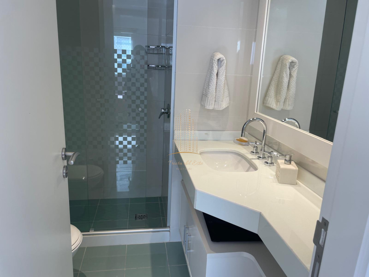 Apartamento ID.544 - Apartamento en venta frente al mar en Punta del Este playa mansa