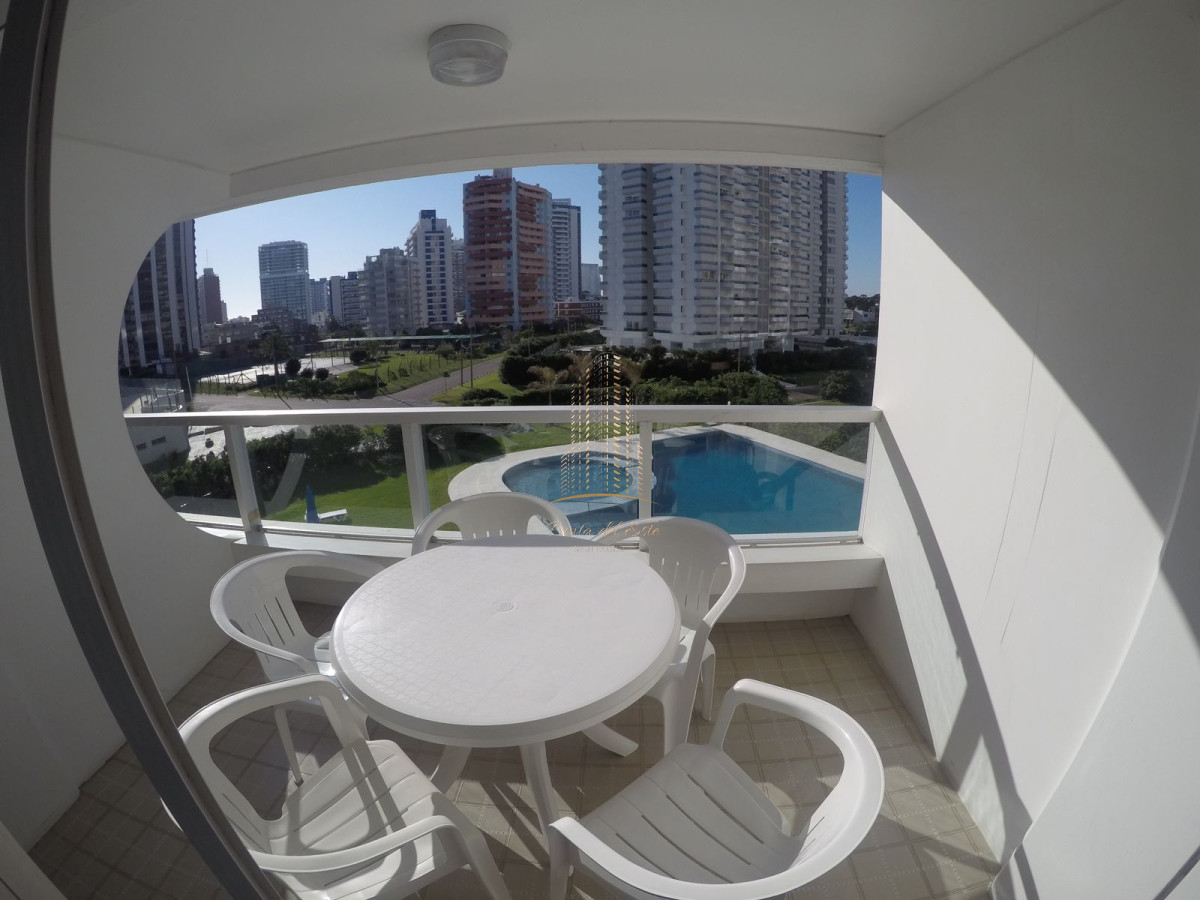 Apartamento ID.615 - Apartamento frente al mar, brava , en alquiler temporal y venta en Punta del Este