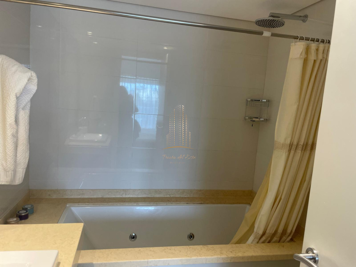 Apartamento ID.544 - Apartamento en venta frente al mar en Punta del Este playa mansa