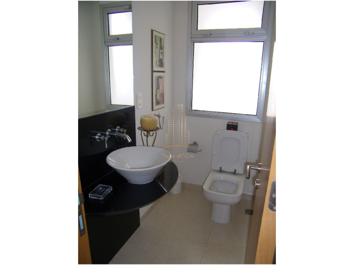 Apartamento ID.564 - Apartamento en alquiler temporal, Playa mansa Punta del Este