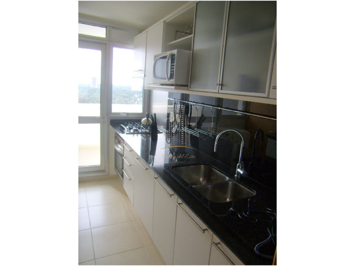 Apartamento ID.564 - Apartamento en alquiler temporal, Playa mansa Punta del Este