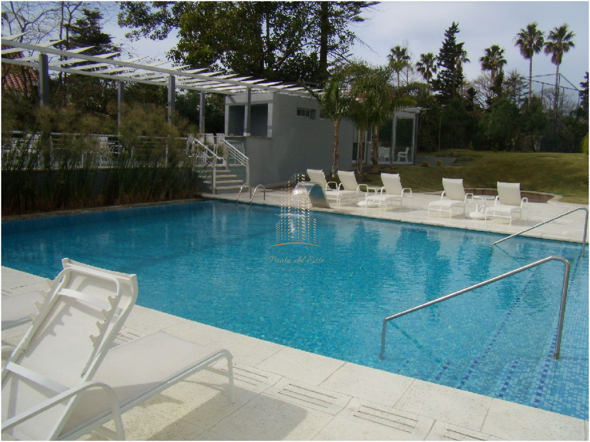 Apartamento ID.564 - Apartamento en alquiler temporal, Playa mansa Punta del Este