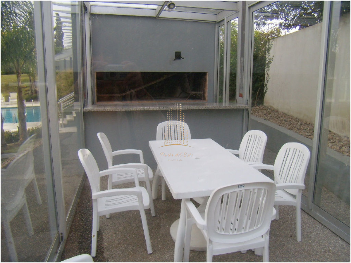 Apartamento ID.564 - Apartamento en alquiler temporal, Playa mansa Punta del Este