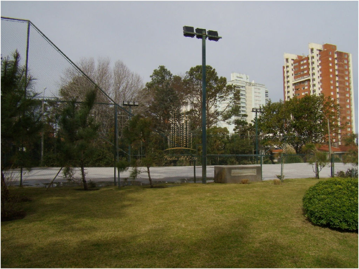 Apartamento ID.564 - Apartamento en alquiler temporal, Playa mansa Punta del Este