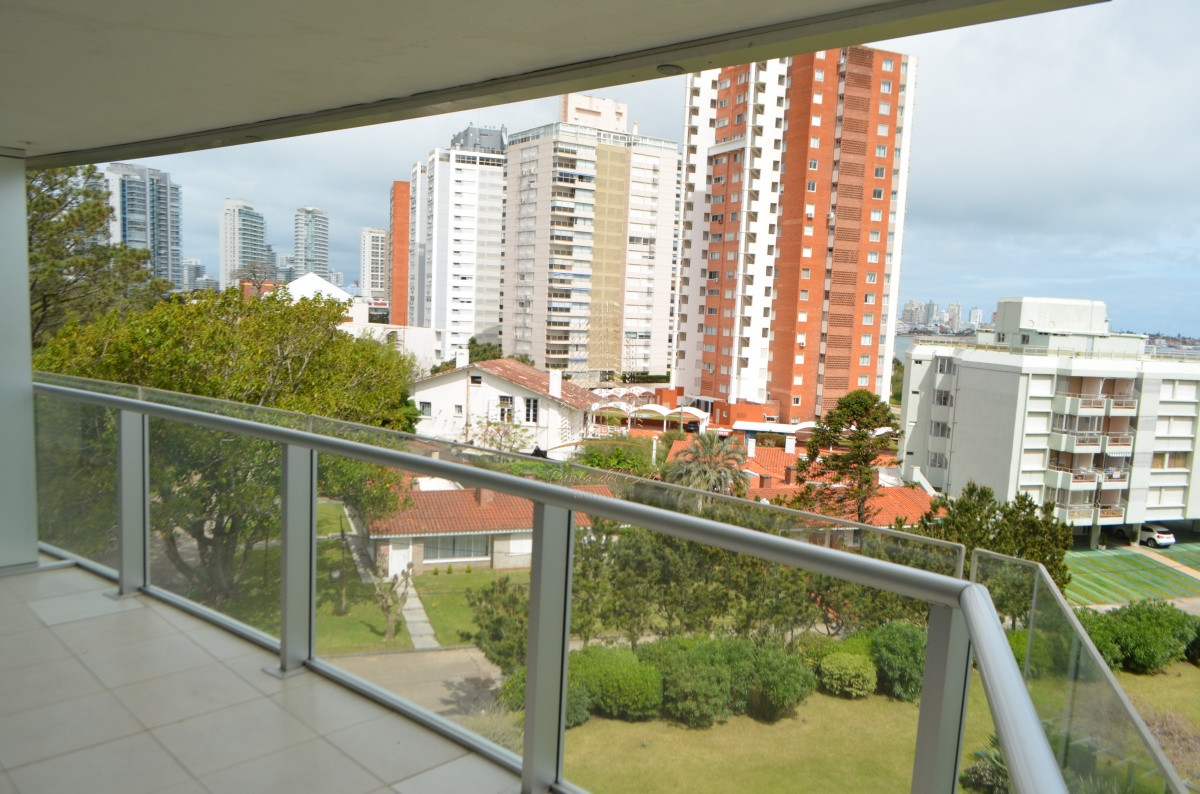 Apartamento ID.563 - Apartamento en alquiler temporal, playa mansa, Punta del Este