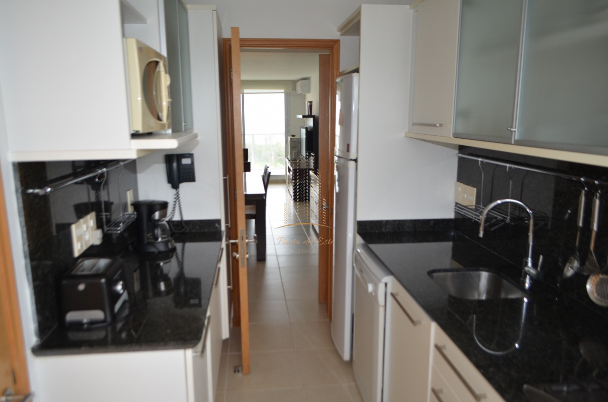 Apartamento ID.563 - Apartamento en alquiler temporal, playa mansa, Punta del Este