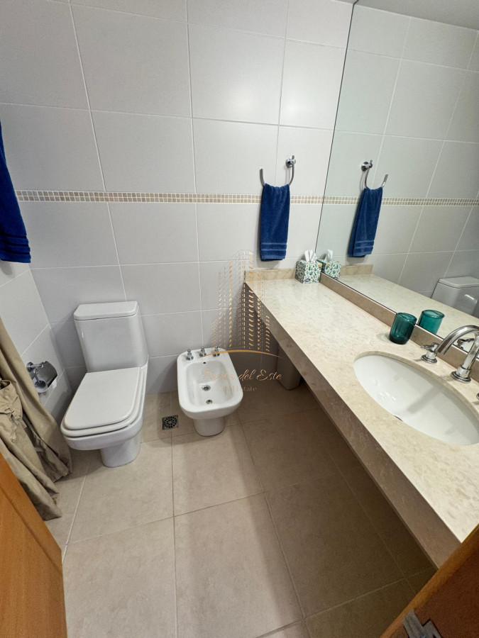 Apartamento ID.564 - Apartamento en alquiler temporal, Playa mansa Punta del Este