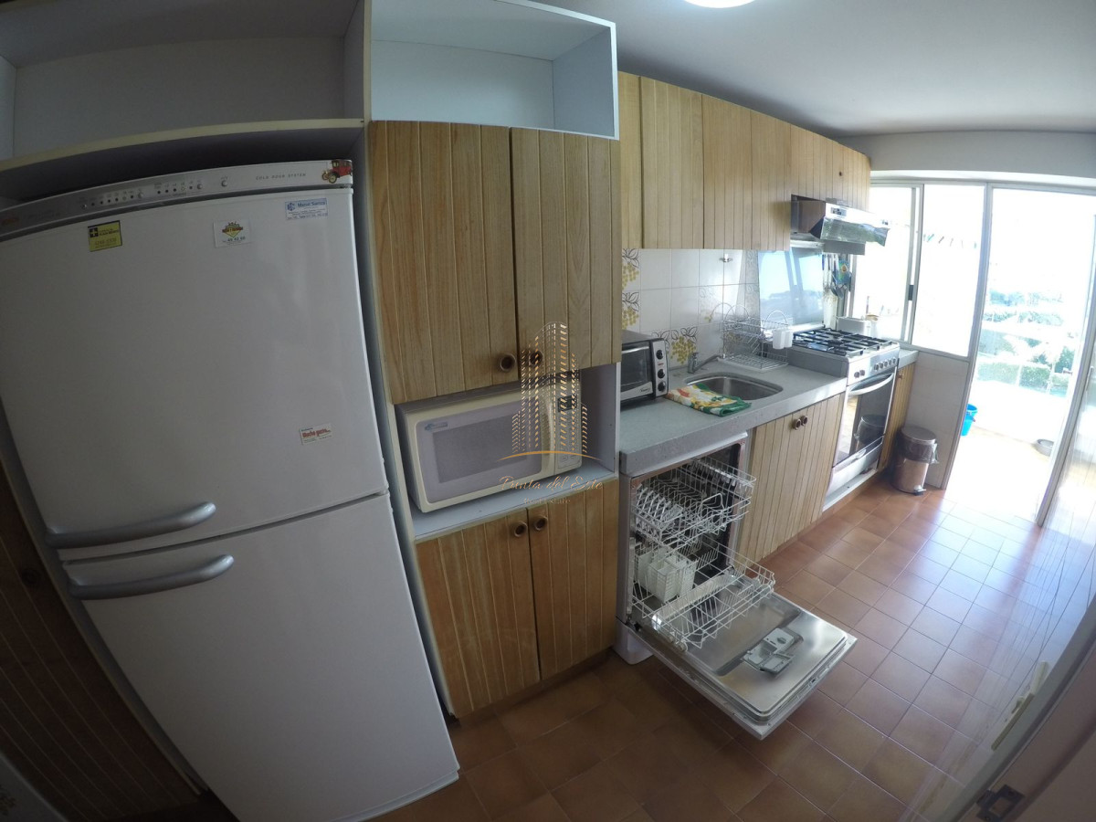 Apartamento ID.615 - Apartamento frente al mar, brava , en alquiler temporal y venta en Punta del Este