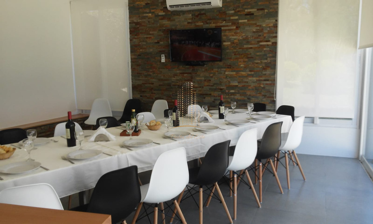 Apartamento ID.563 - Apartamento en alquiler temporal, playa mansa, Punta del Este