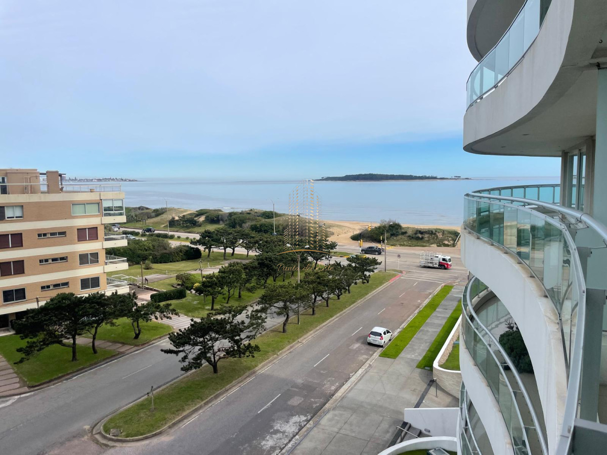 Apartamento ID.544 - Apartamento en venta frente al mar en Punta del Este playa mansa