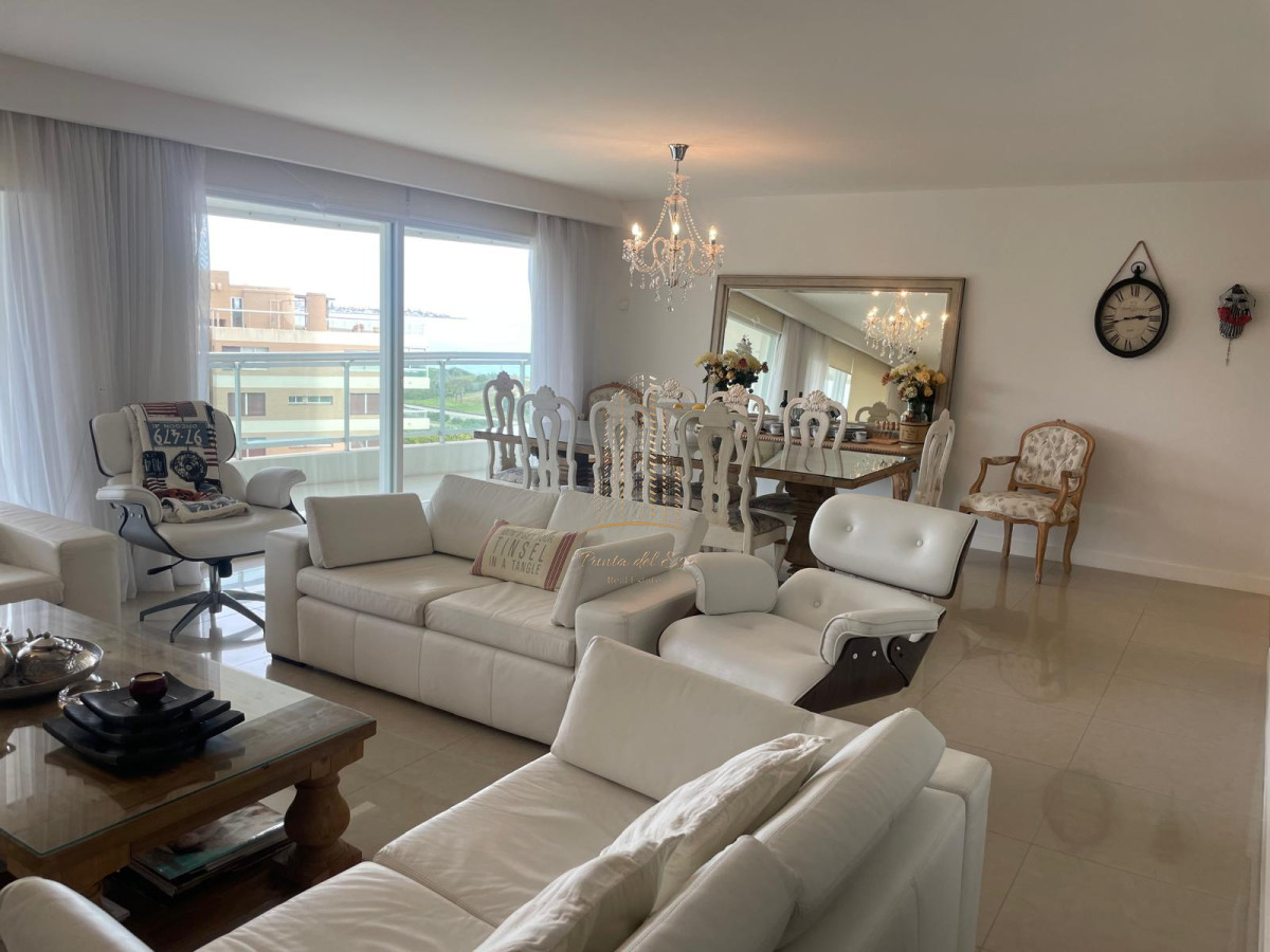 Apartamento ID.544 - Apartamento en venta frente al mar en Punta del Este playa mansa