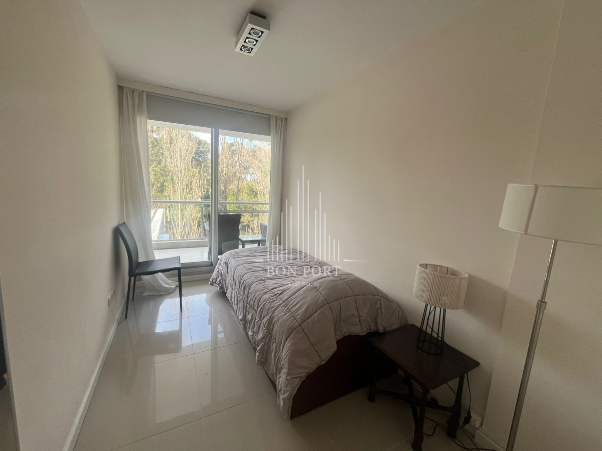 Apartamento ID.272 - Apartamento en Alquiler  de 2 dormitorios en Edificio Be Punta , Punta del este , Playa Brava 